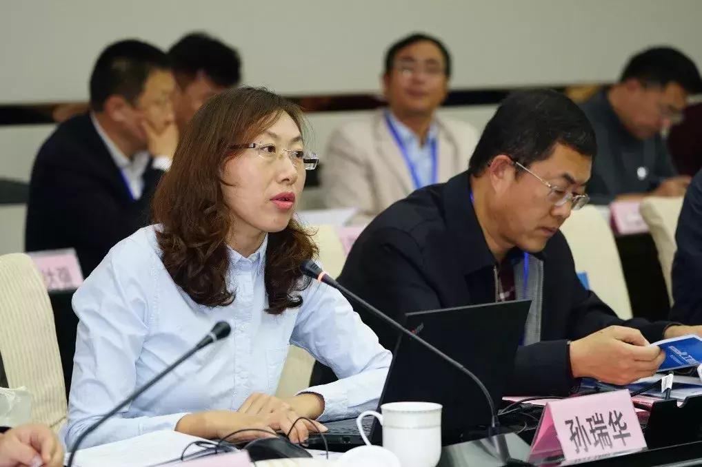 新奥2025年正版资料免费大全,新奥2025年正版资料免费大全，探索与机遇的交汇点